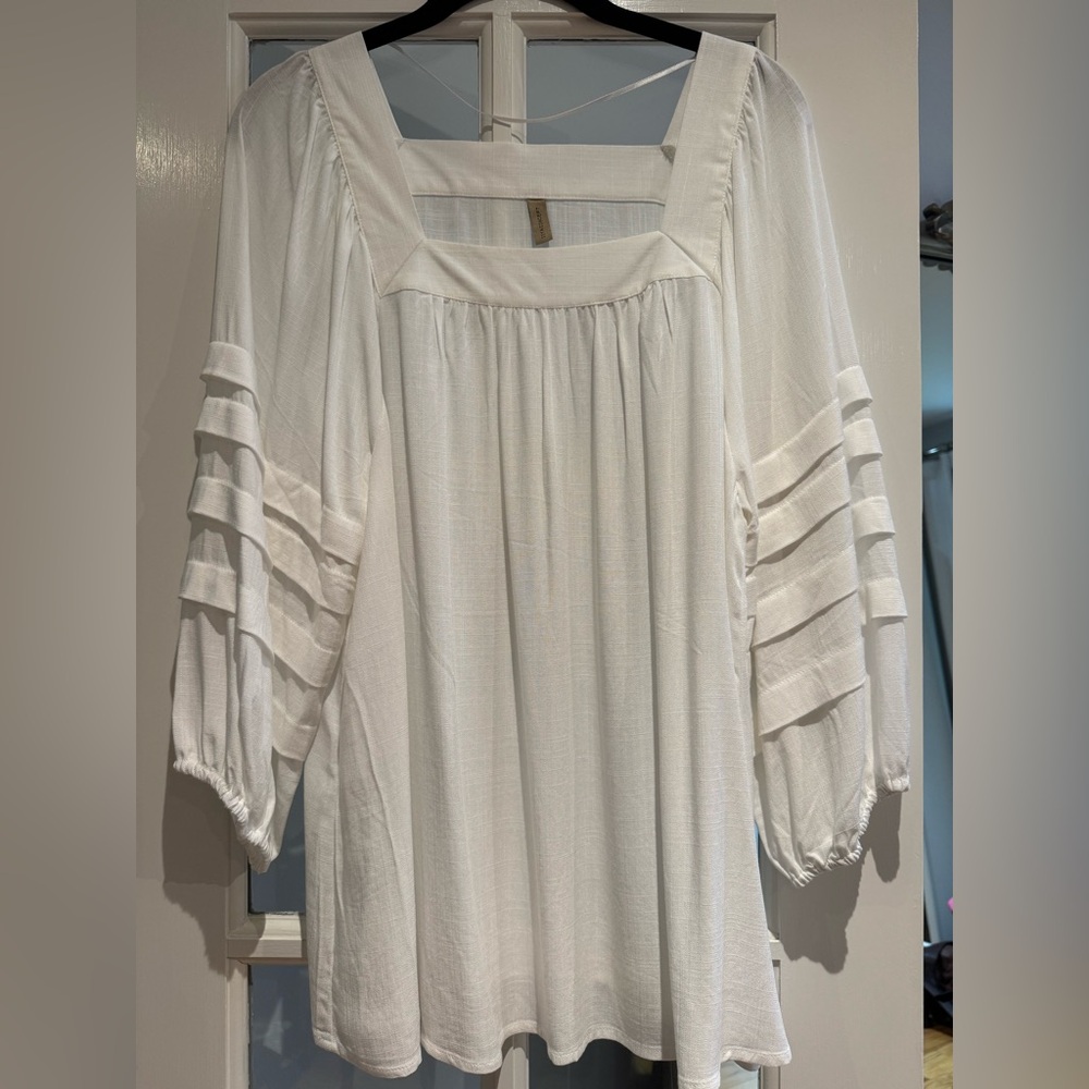 NWOT Soyaconcept square neck white blouse. Size Medium